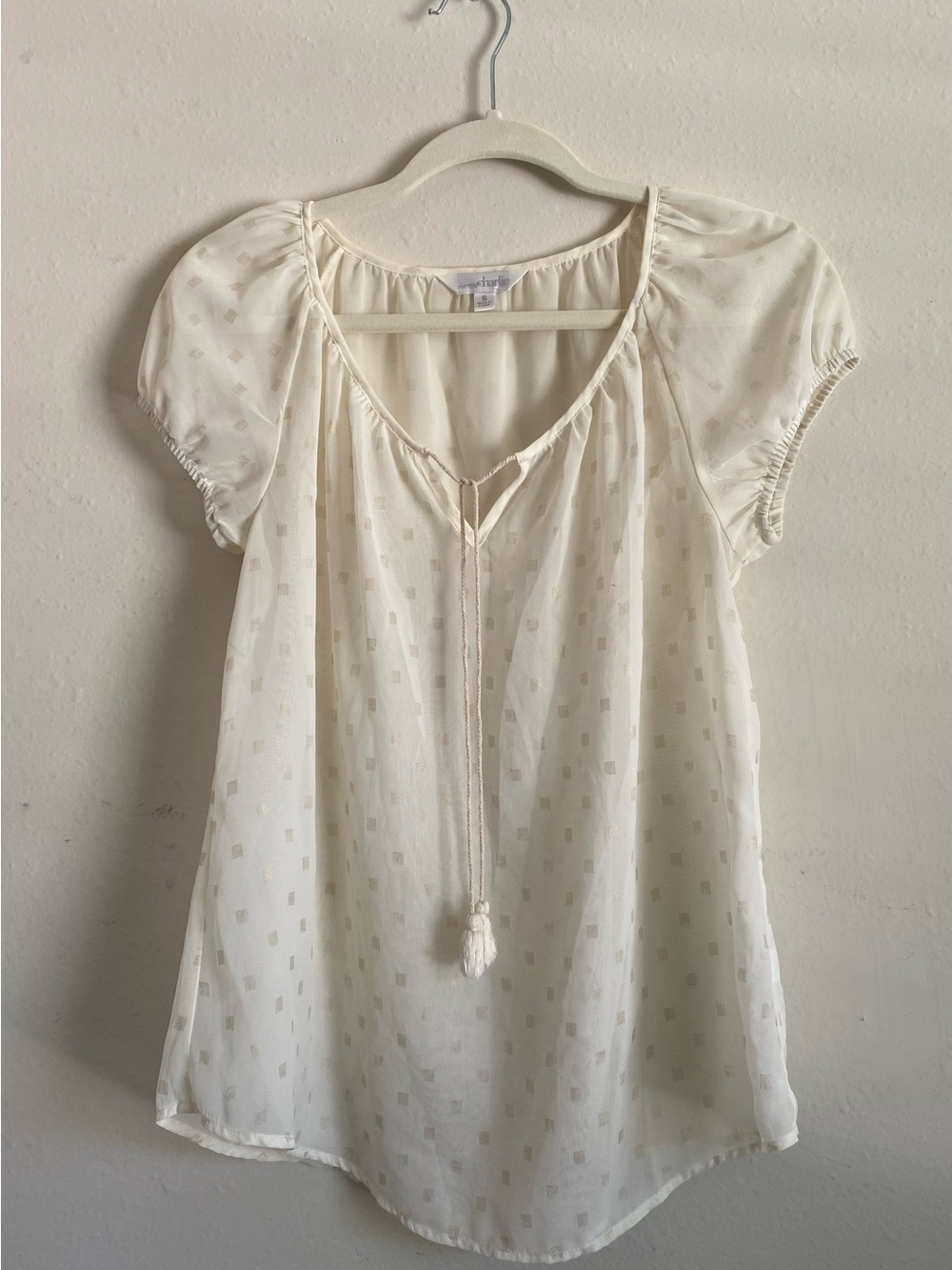Charming Charlie Cream Textured Peasant Top with Tassel